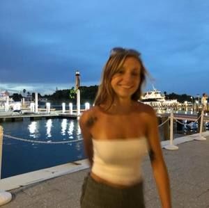 Meet your Posher, Katelyn